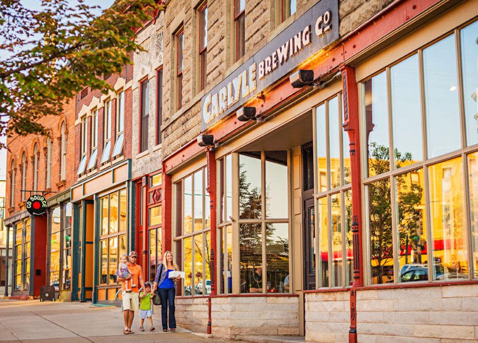 Top or Best Social Media Management Agencies and Companies in Rockford, Illinois