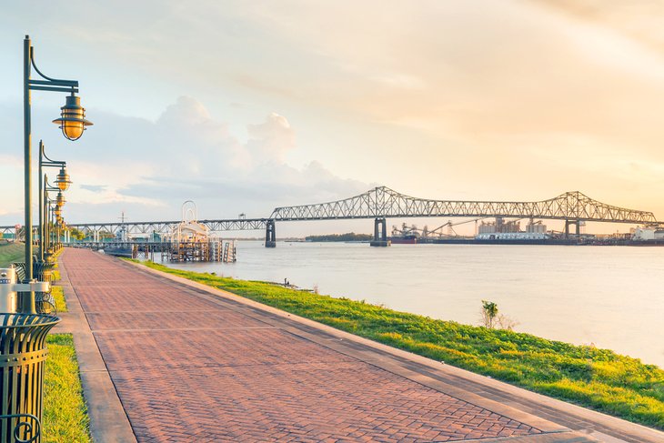 Top or Best LinkedIn Management Agencies and Companies in Baton Rouge, Louisiana