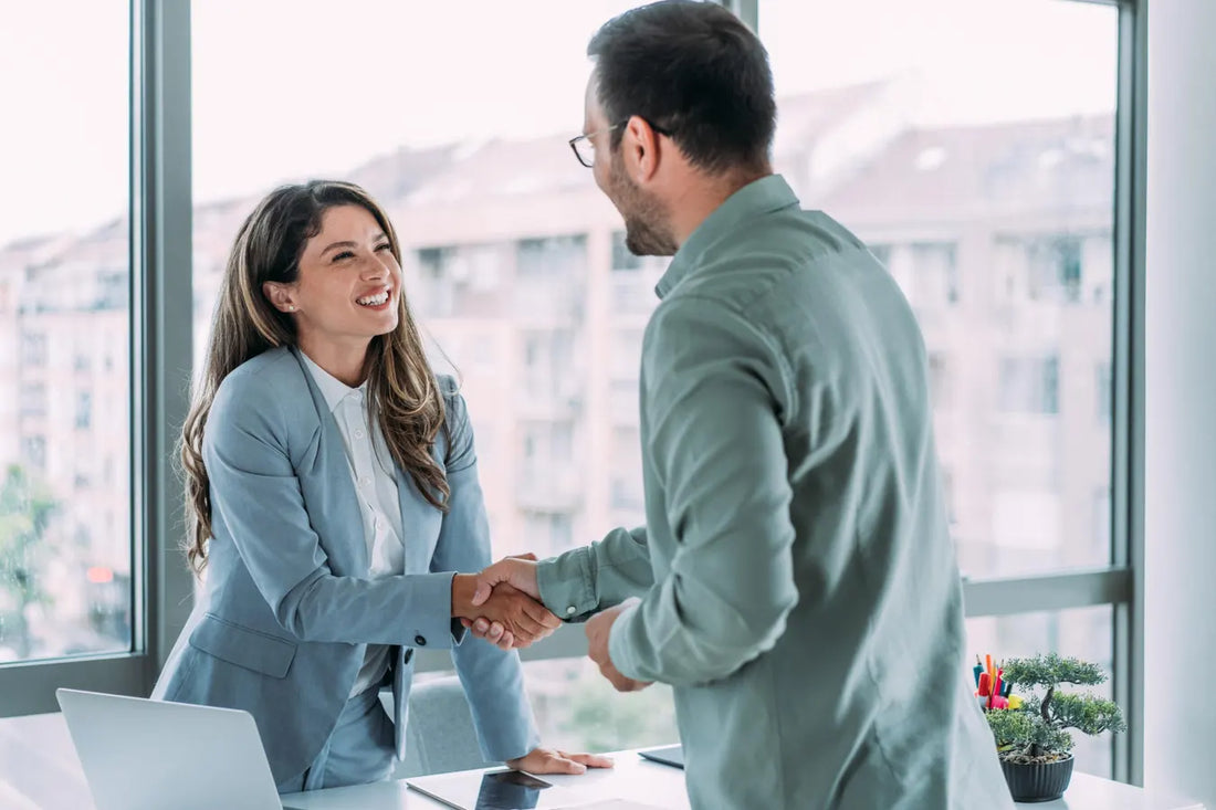 How Does A Newly Hired General Manager Learn The Ropes Of Her Position?