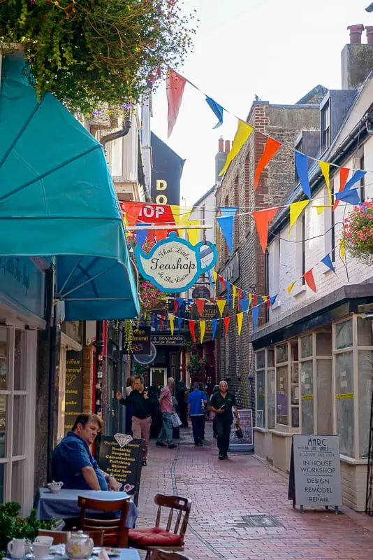 Top or Best Book Cover Design Agencies and Companies in Brighton and Hove, England