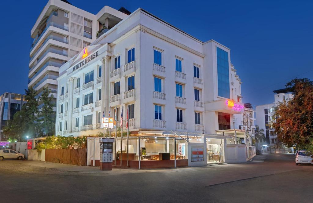 Top or Best Graphic Design Subscription Agencies and Companies in Vadodara, India