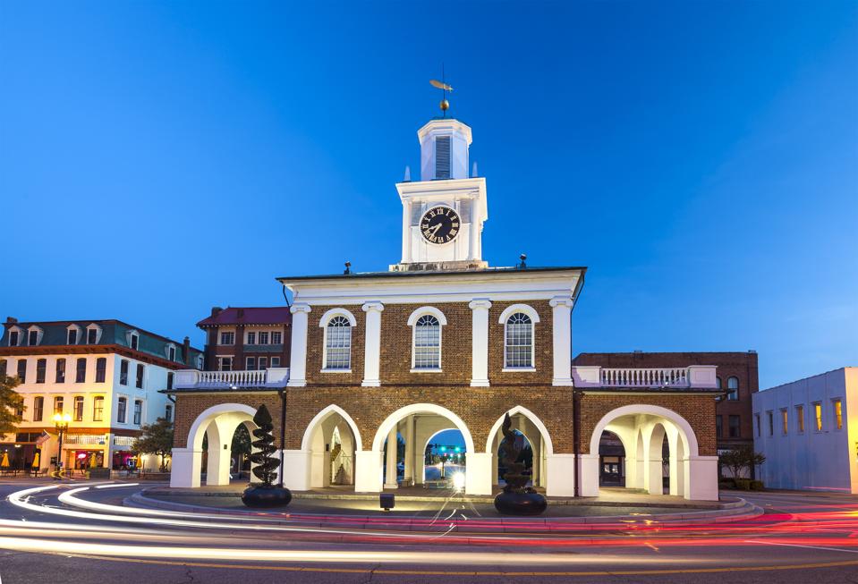 Top or Best Photo Editing Agencies and Companies in Fayetteville, North Carolina