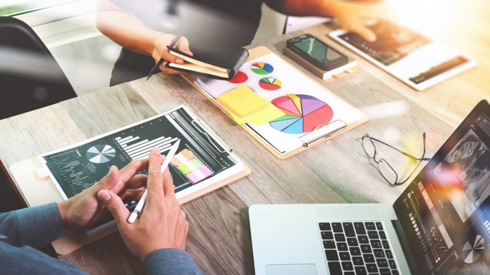 Is It Legal For An Employer To Share Performance Results In A Group Email?