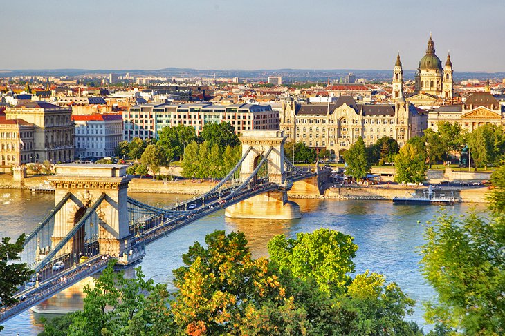 Top NFT Art Agencies in Hungary