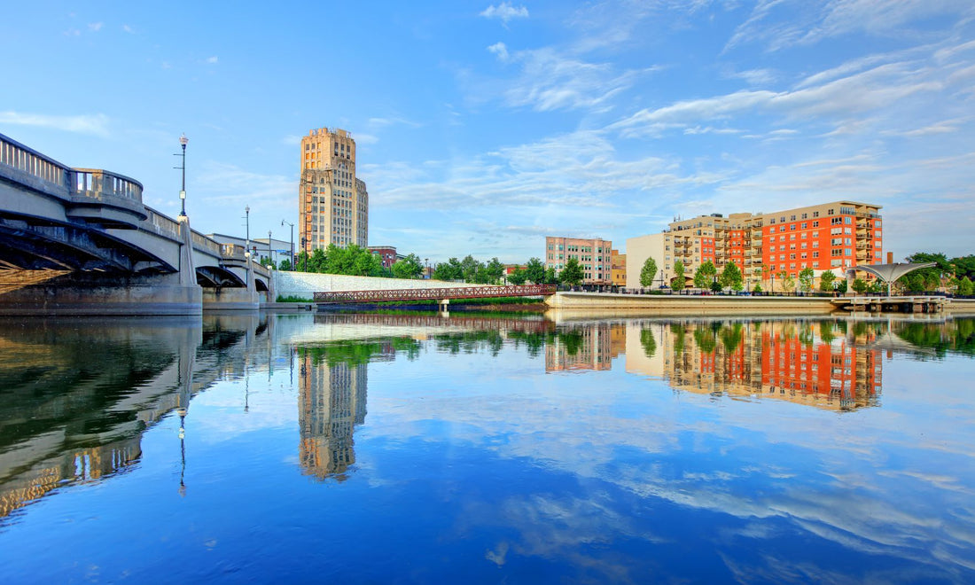 Top or Best Facebook Management Agencies and Companies in Aurora, Illinois
