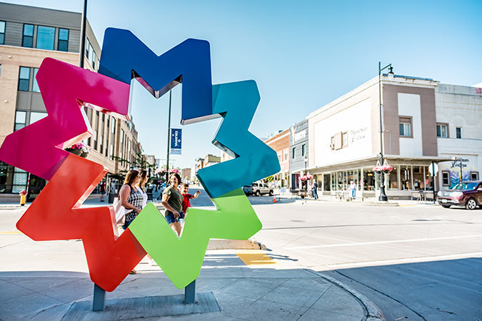 Top or Best Custom Graphics for Videos Agencies and Companies in Minot, North Dakota