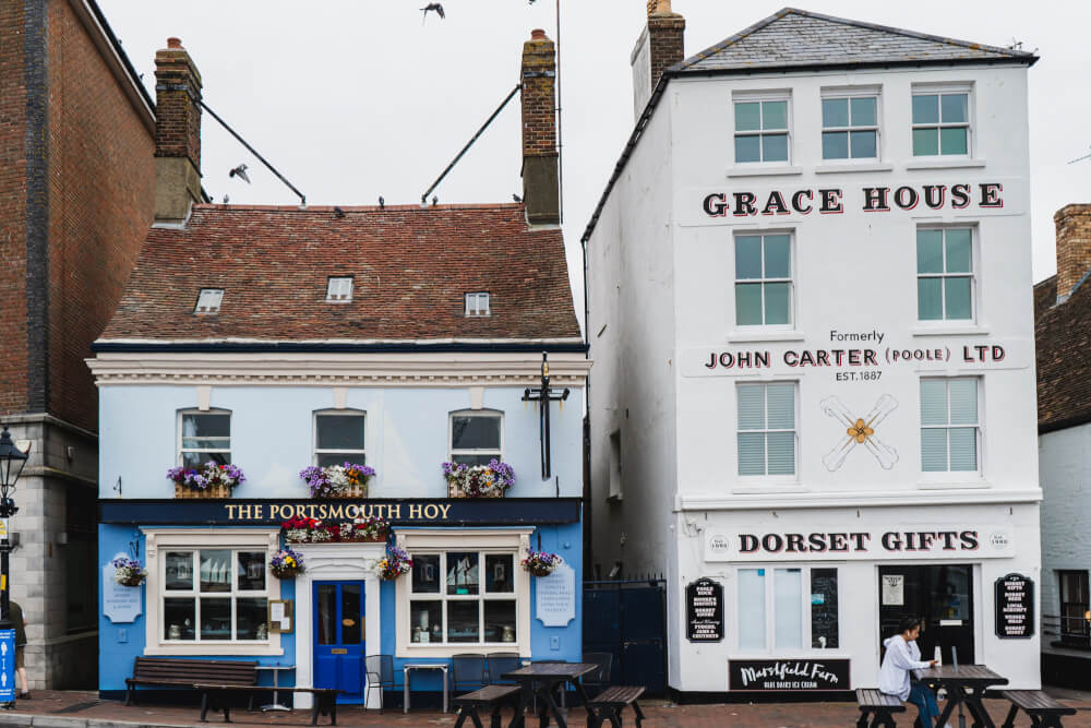 Top Snapchat Management Agencies and Companies in Poole England