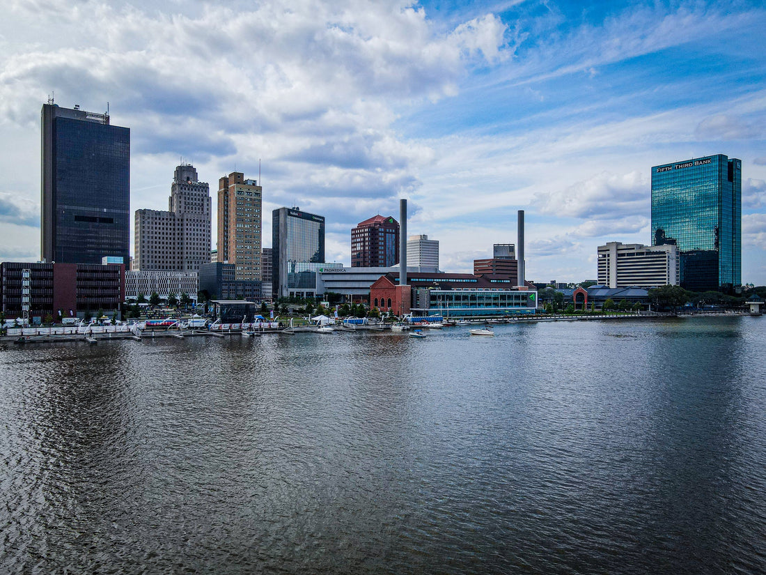 Top or Best Custom Graphics for Videos Agencies and Companies in Toledo, Ohio