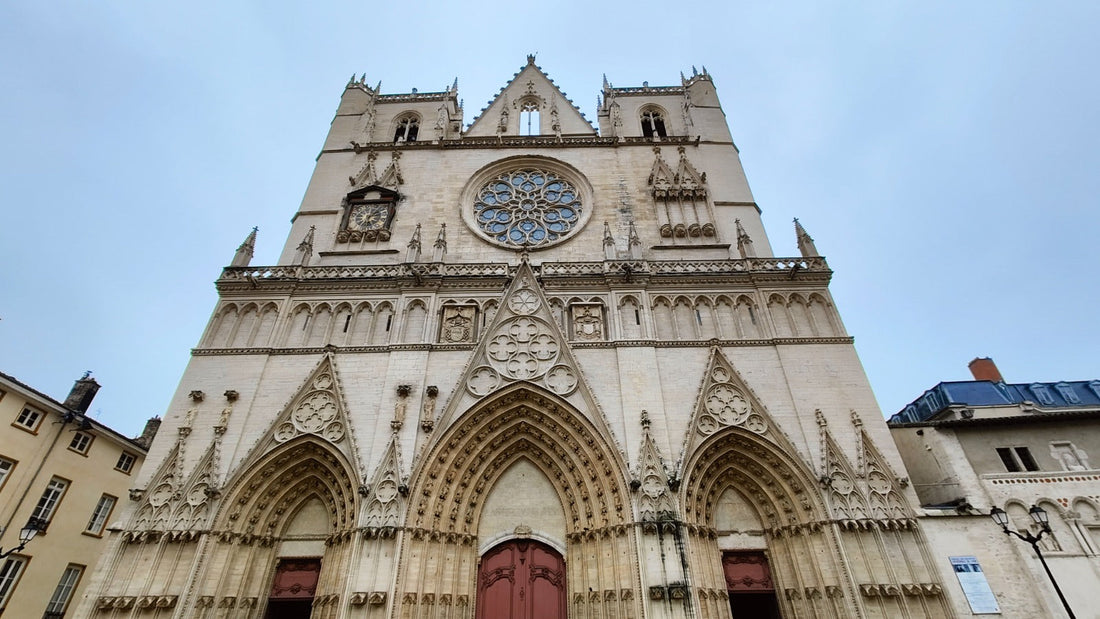 Top or Best Business Card Design Agencies and Companies in Lyon, France