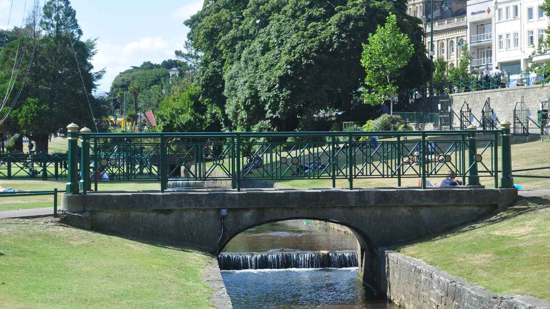 Top or Best Photo Editing Subscription Agencies and Companies in Bournemouth, England