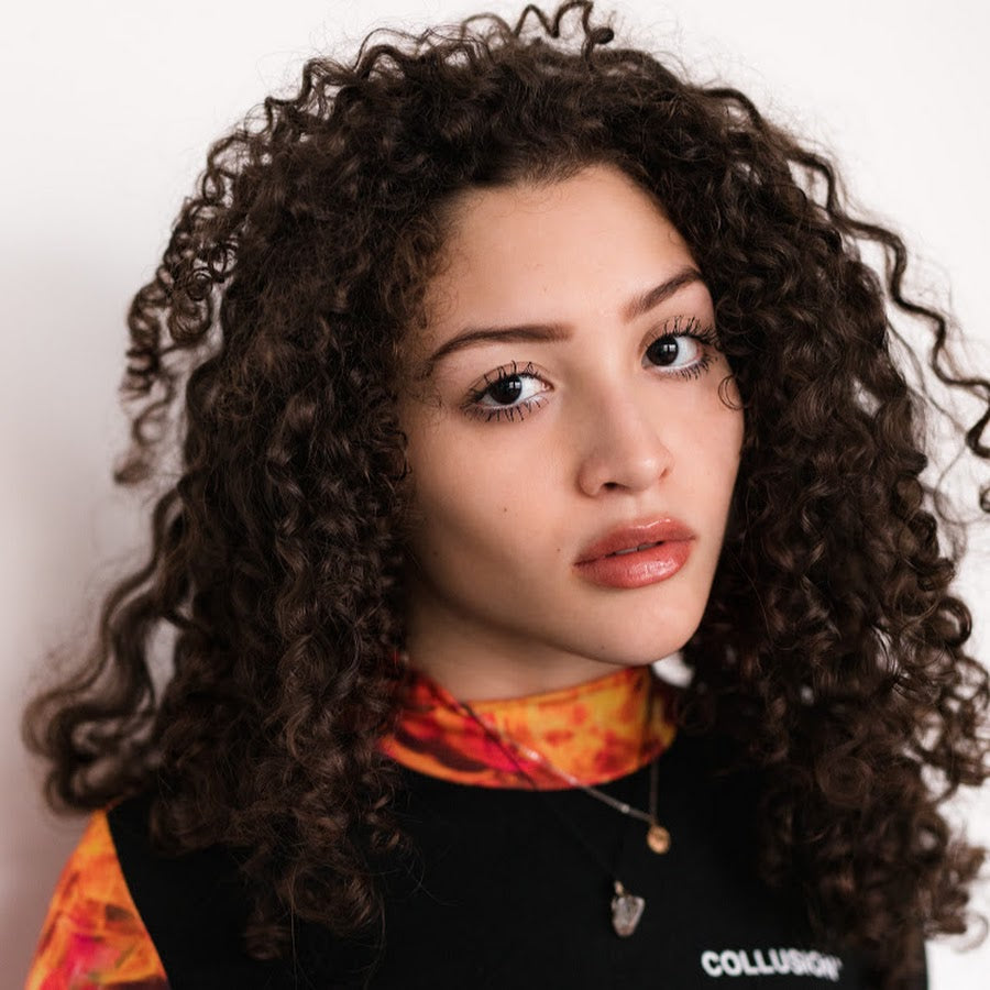 How Much Does It Cost to Collaborate with Emely Moreno?