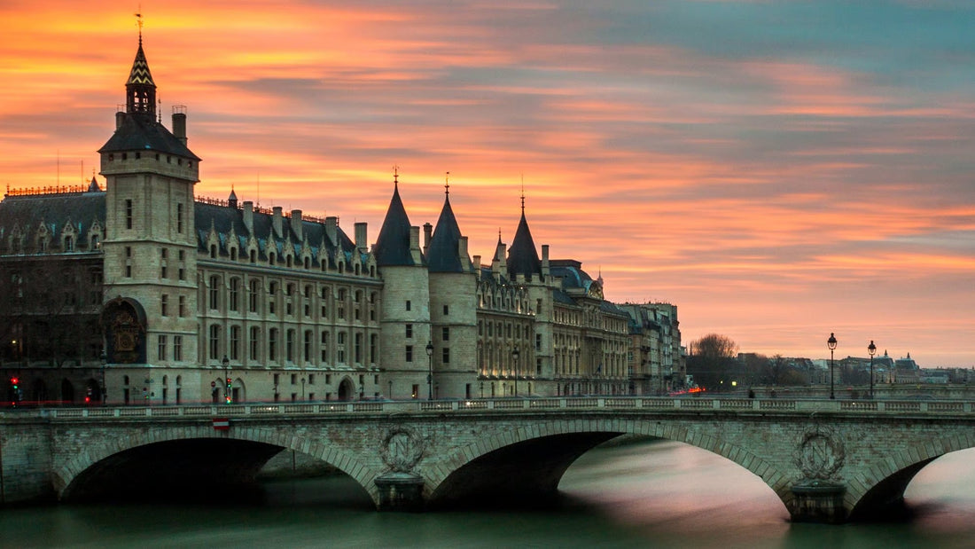 Top or Best Business Card Design Agencies and Companies in Paris, France