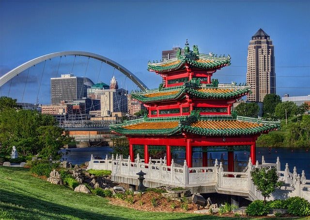 Top 5 Brochure Design Agencies in Iowa
