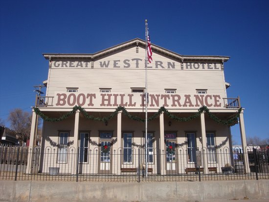 Top or Best TikTok Management Agencies and Companies in Dodge City, Kansas