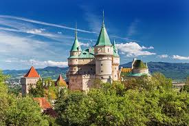 Top Custom Graphics for Videos Agencies in Slovakia