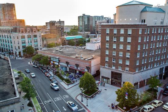 Top or Best Twitch Management Agencies and Companies in Evanston, Illinois