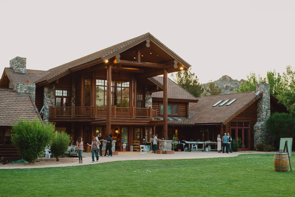 Top or Best TikTok Management Agencies and Companies in Eagle Mountain, Utah