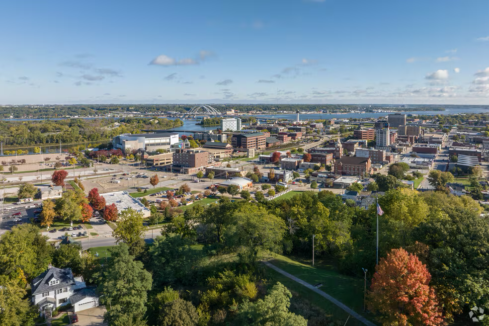 Top or Best Graphics for Streamers Agencies and Companies in Bettendorf, Iowa
