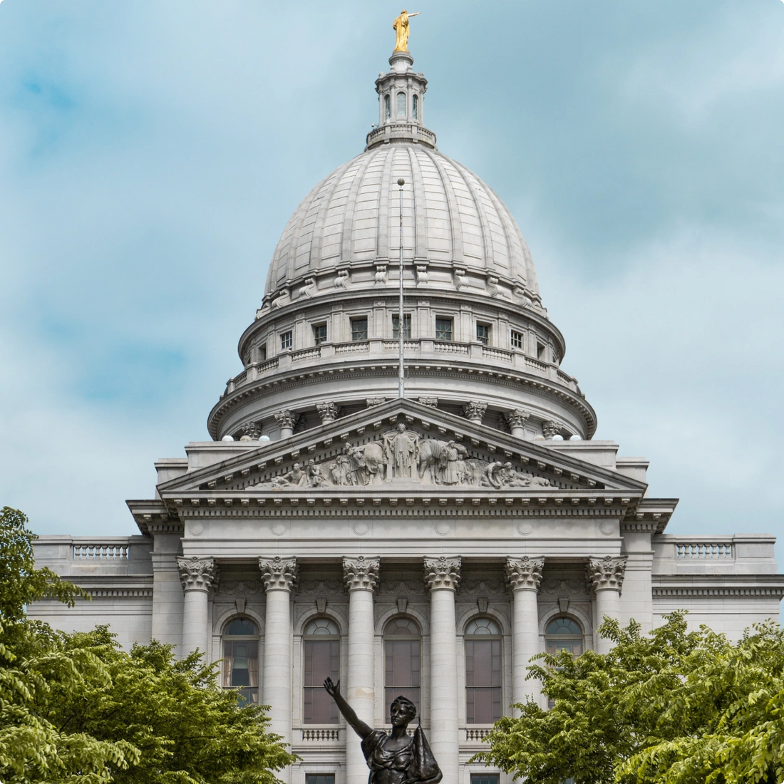 Top or Best Graphic Design Subscription Agencies and Companies in West Allis, Wisconsin