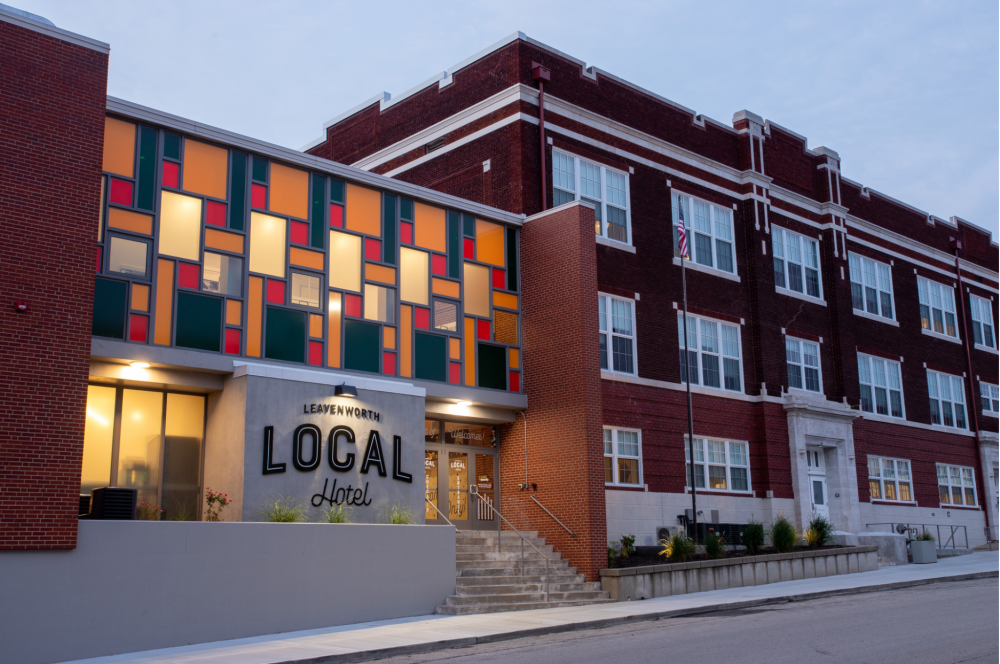 Top or Best TikTok Management Agencies and Companies in Leavenworth, Kansas