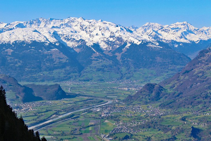Top 5 Portrait and Caricature Design Agencies in Liechtenstein