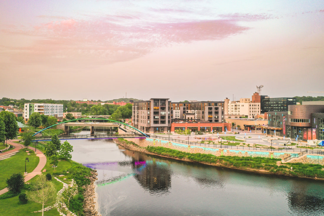Top or Best X (Twitter) Management Agencies and Companies in Eau Claire, Wisconsin
