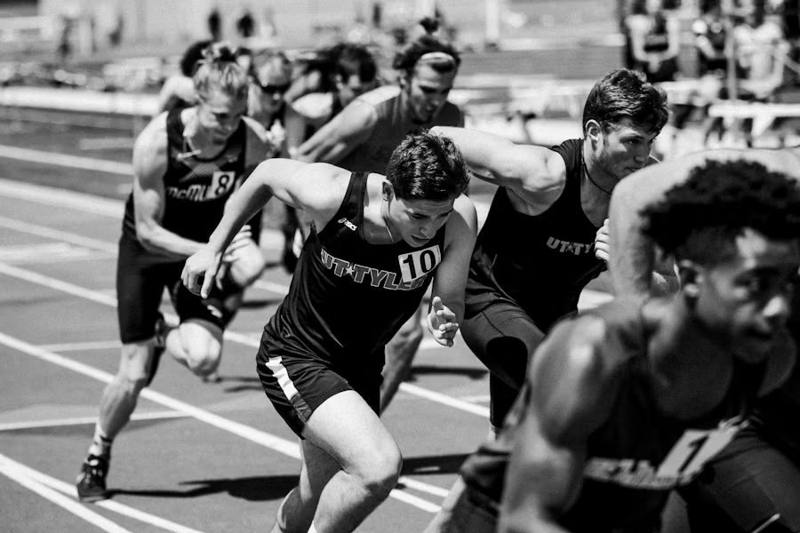 Do Athletes Need To Have Social Media Accounts To Be Successful?