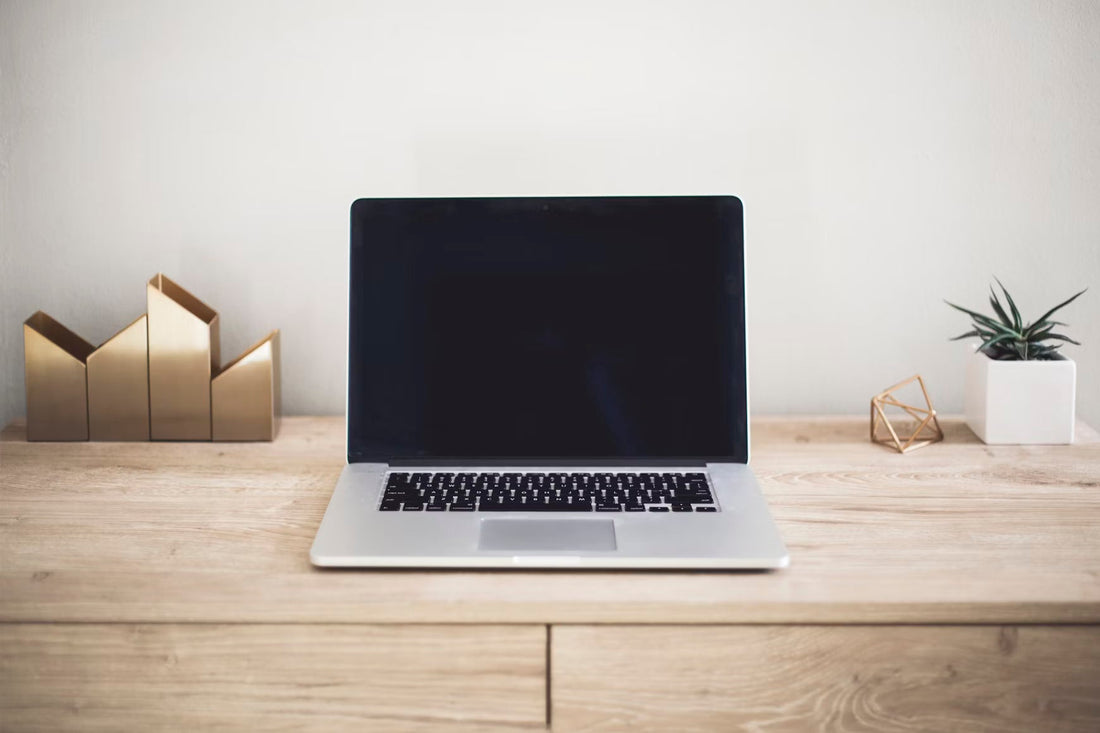 Which Is Easier to Learn First, Logos or Graphics?