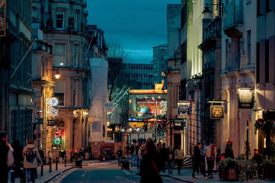 Top or Best Custom Graphics for Videos Agencies and Companies in Bristol, England