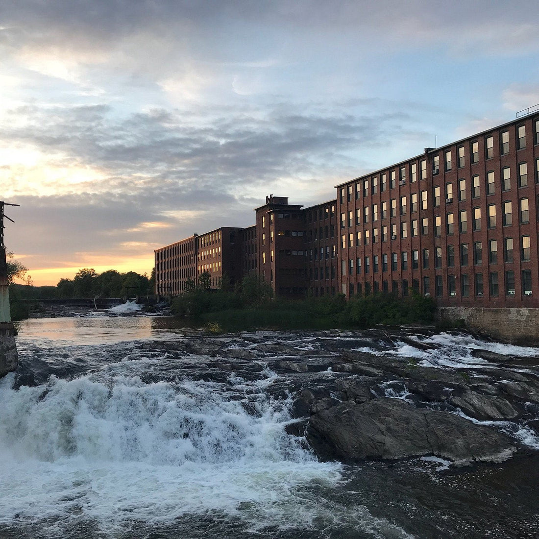 Top or Best Virtual Background Design Agencies and Companies in Westbrook, Maine